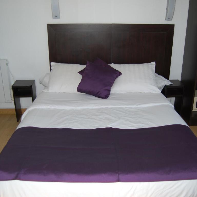 Hôtel Azur - Chambre Double ou Lits Jumeaux - 8