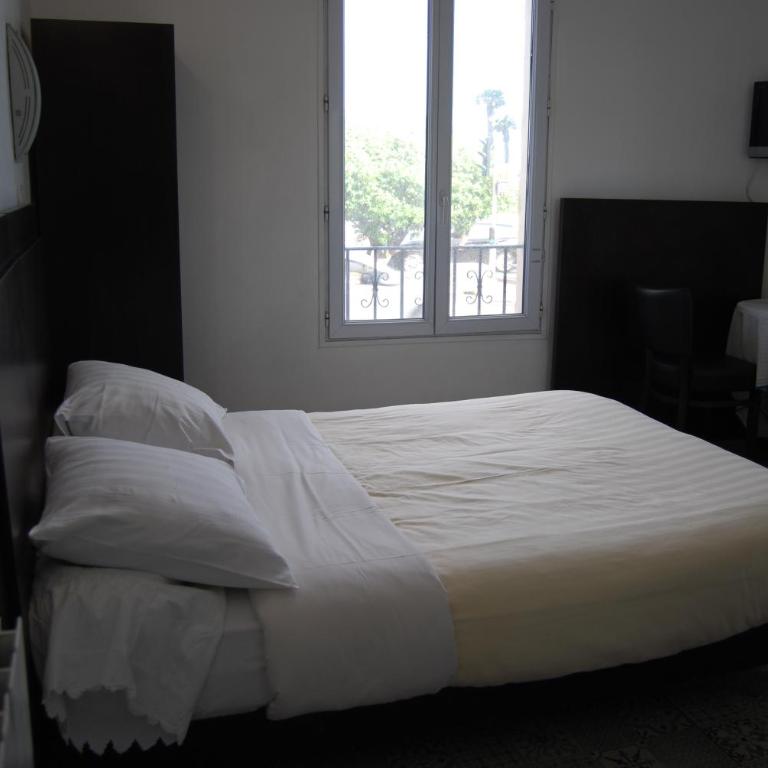 Hôtel Azur - Chambre Double ou Lits Jumeaux - 16