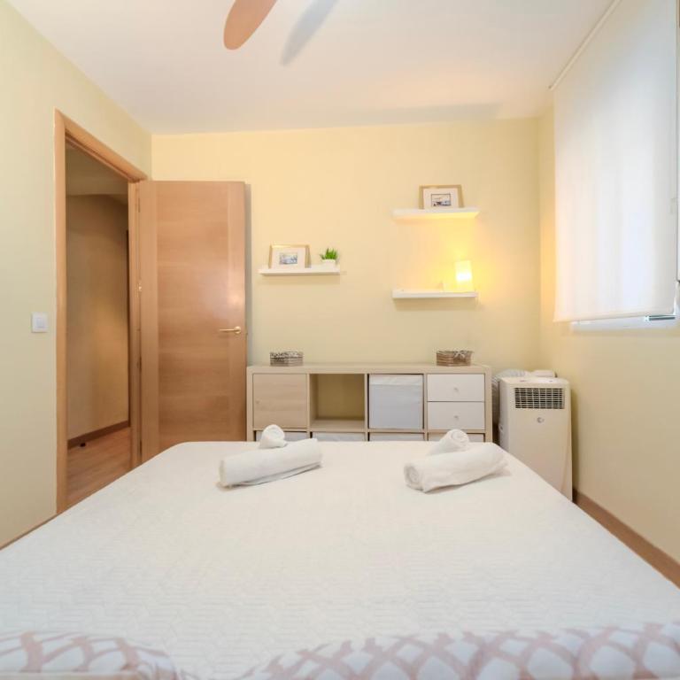 Amplio piso de 100m2 con 3 hab, wifi rápido, AC - Apartamento de 3 dormitorios - 21