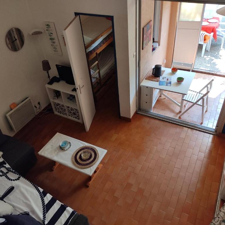 **Gruissan - T2 Cabine Mezzanine - Côté Village - 6 pers - Parking Privé - Proche Plages** - FR-1-796-63 - Apartment - 5