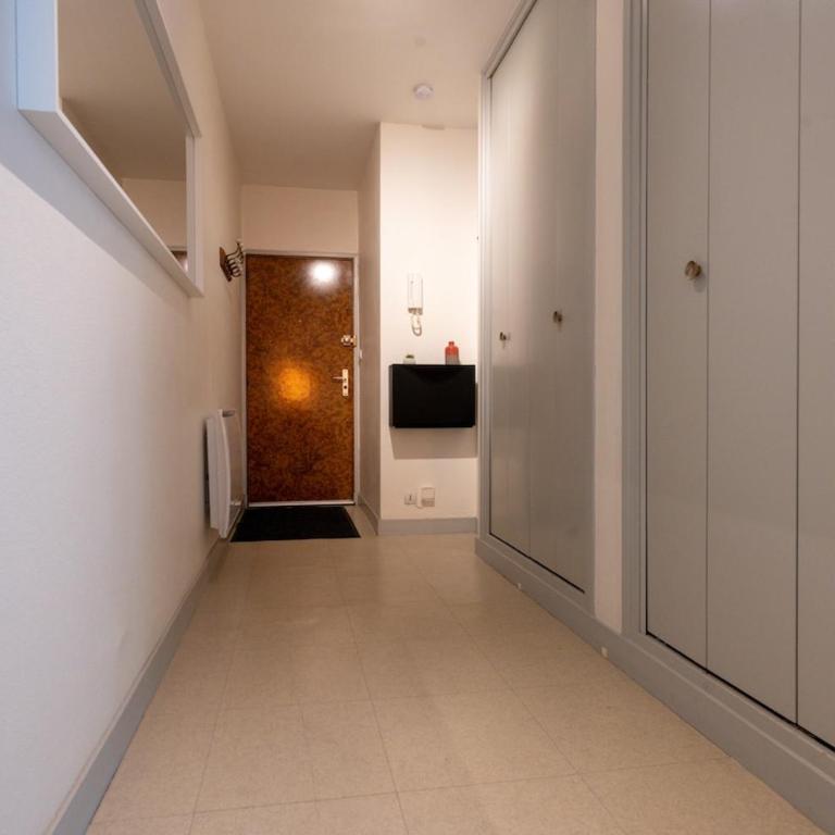 Studio Cosy - Hyper Centre- 100m Gare Tours - Monolocale con Terrazza - 17