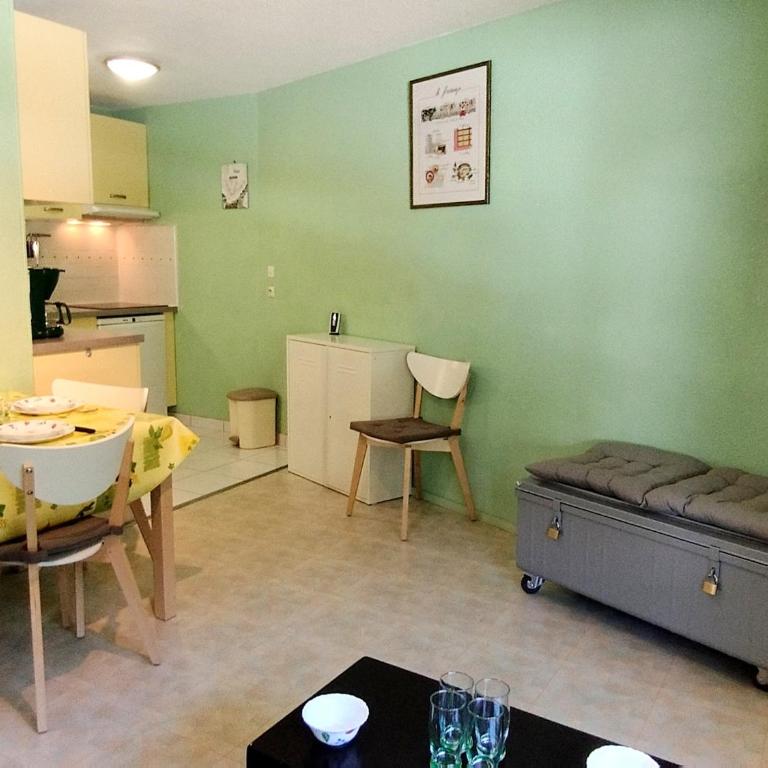 Appartement cosy avec balcon, à proximité du centre aquatique et des randonnées - Appartement 1 Chambre - 6