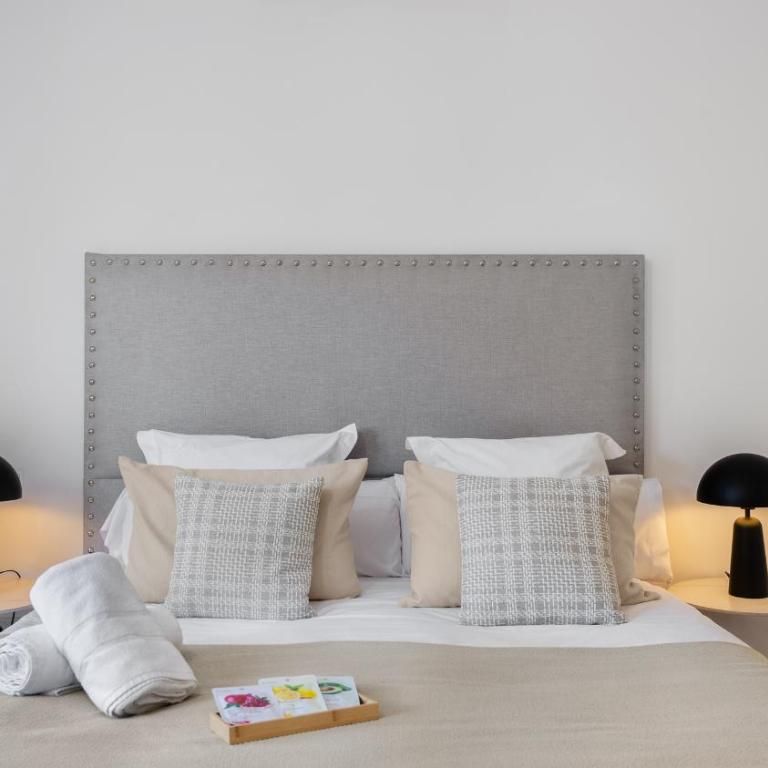 VACATION MARBELLA - Villa Federer, Cine Room, BBQ, NEW Decoration, Garage, Old Town Location, Big Communal Pool, Andalusian Garden, Walking to the Beach - Casa de 4 dormitorios - 12