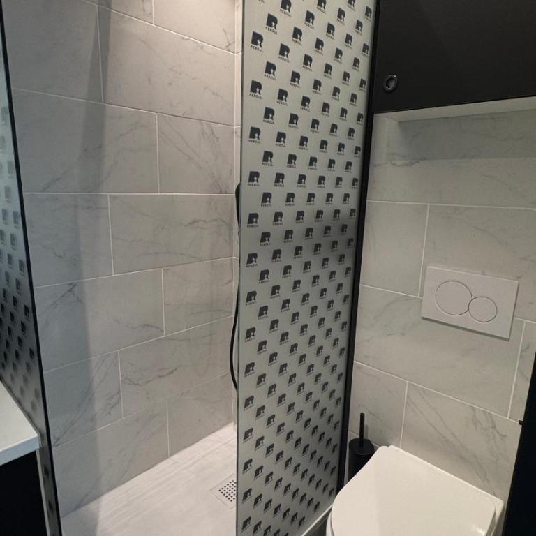 Suite sous les toits 25m2 à 1mn du port de CASSIS - Superior Studio - 9