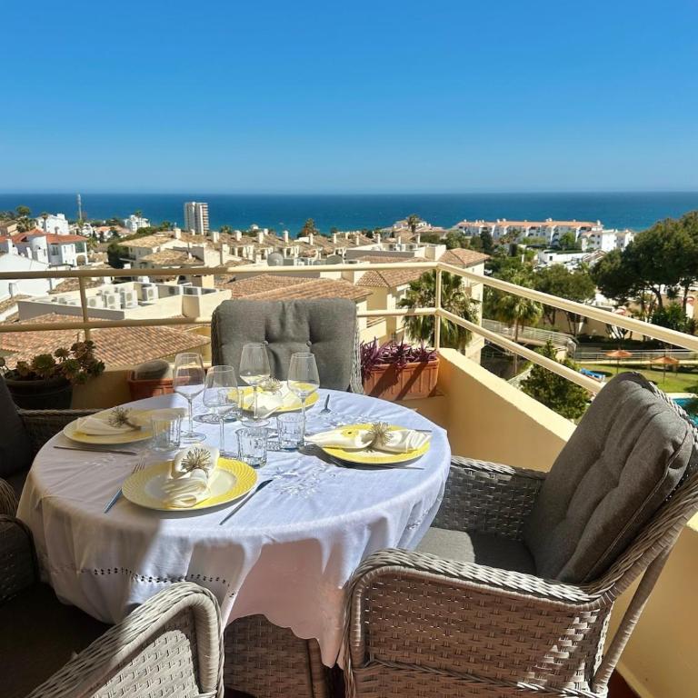 Casa Riviera, 2-Bdrm, Sea View, Pool, Parking - Apartamento de 2 dormitorios - 1