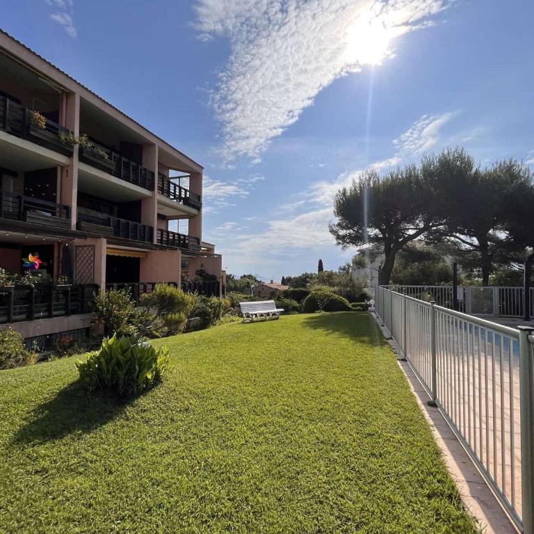 Studio climatisé avec piscine et parking à Saint-Aygulf - FR-1-226A-125 - Appartamento - 19
