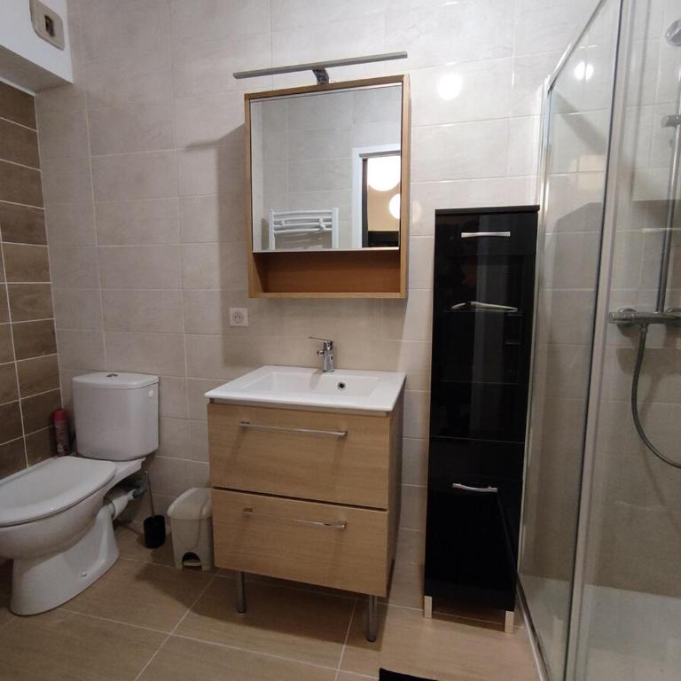 Lapacca Apartment for 3 people, individual garage, close to train station - Appartamento con 2 Camere da Letto - 2
