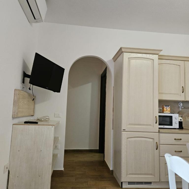 Giove Rubea - Appartamenti in pieno centro storico a Orosei - Casa con 2 Camere da Letto - 17