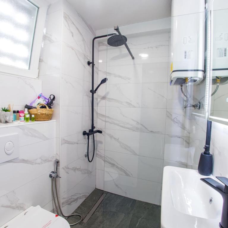 Apartments Middle Street - Studio Apartment - 13