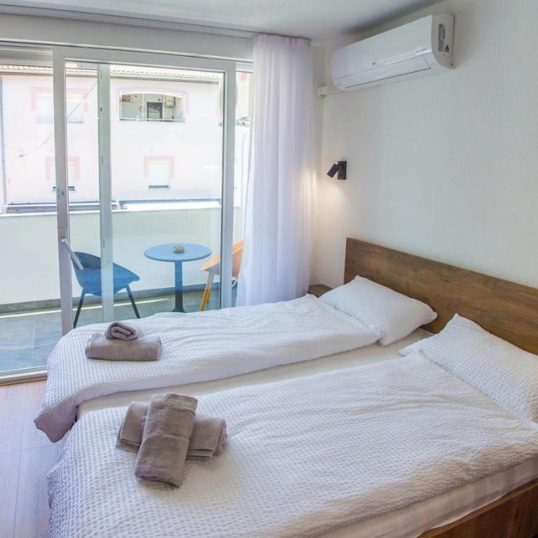 Apartments Middle Street - Studio Apartment - 3