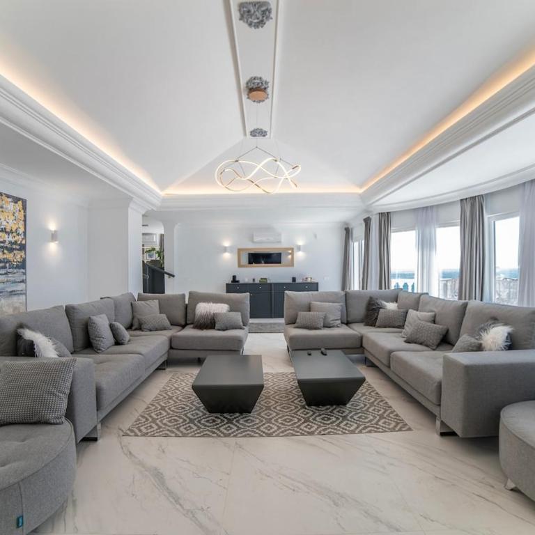 Casa Leon, Exceptional 6 bed - Villa with Sea View - 1
