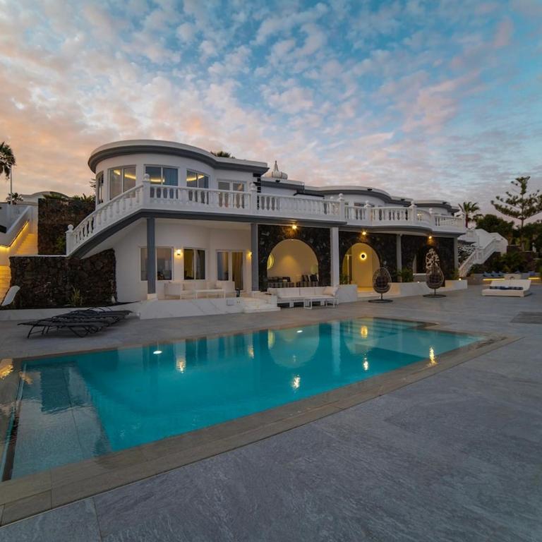 Casa Leon, Exceptional 6 bed - Villa with Sea View - 66