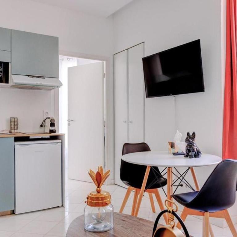 LA PANTHERE studio design central et calme, idéal pour un séjour en couple ou congrès - Studio Standard - 10