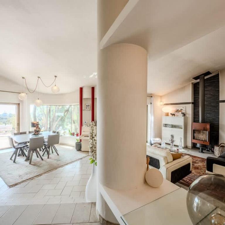 Villa de Luxe | Jardin & Piscine à Débordement - Maison de Vacances - 9