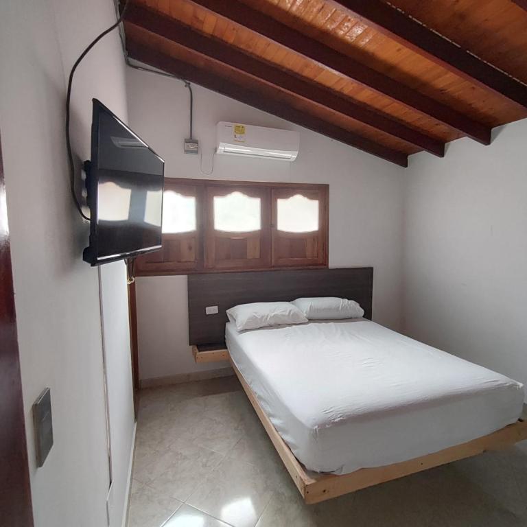 HOTEL CAMPESTRE LAS CAVERNAS - Habitación Doble Deluxe - 4