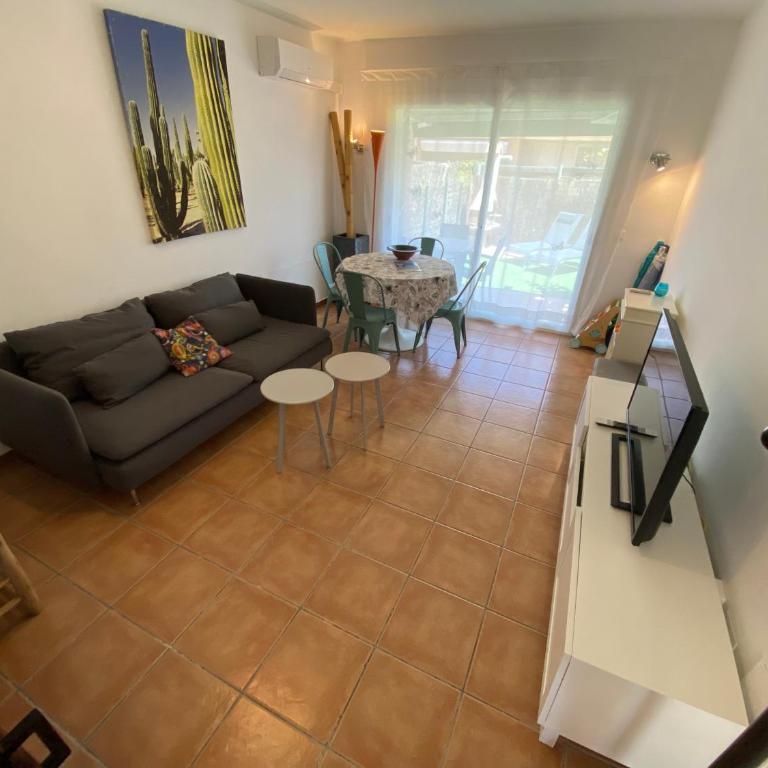 Daró 3DB115 Mas Pinell - Three-Bedroom House - 7