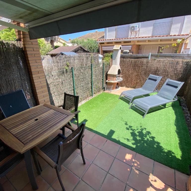 Daró 3DB115 Mas Pinell - Three-Bedroom House - 1