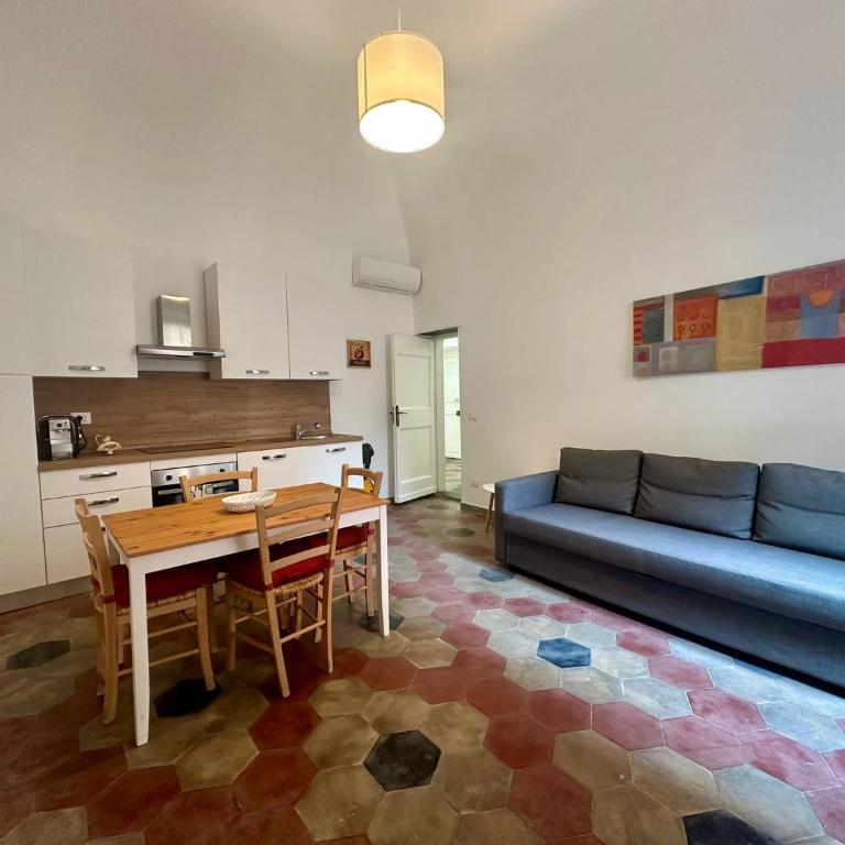 Casa Oscar - Ideale per Famiglie, Centro, 2 min dal Mare - Appartamento con 2 Camere da Letto - 1
