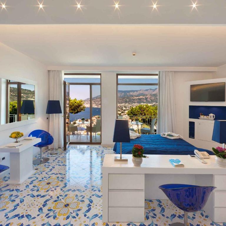 Grand Hotel President - King Suite with Spa Bath - 2