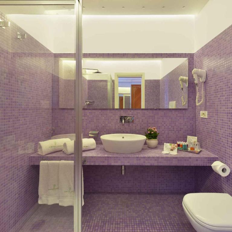 Grand Hotel President - Deluxe Double or Twin Room with Sea View - 9