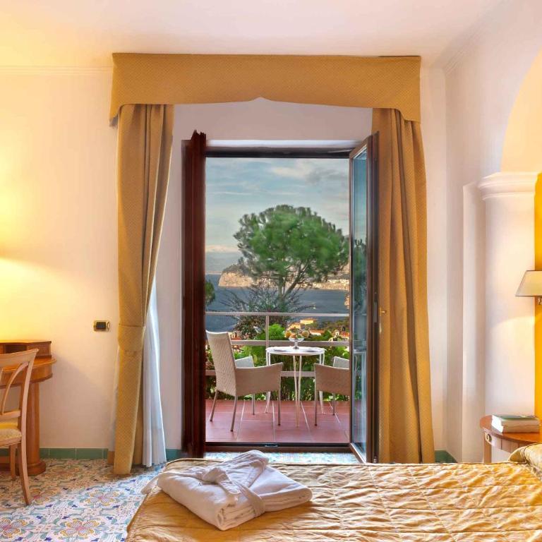 Grand Hotel President - Double Room with Sea View - 3