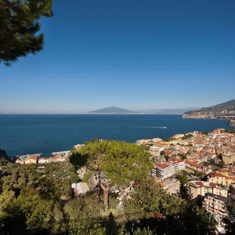 Grand Hotel President - Superior Double Room with Terrace and Outdoor Jacuzzi - 4