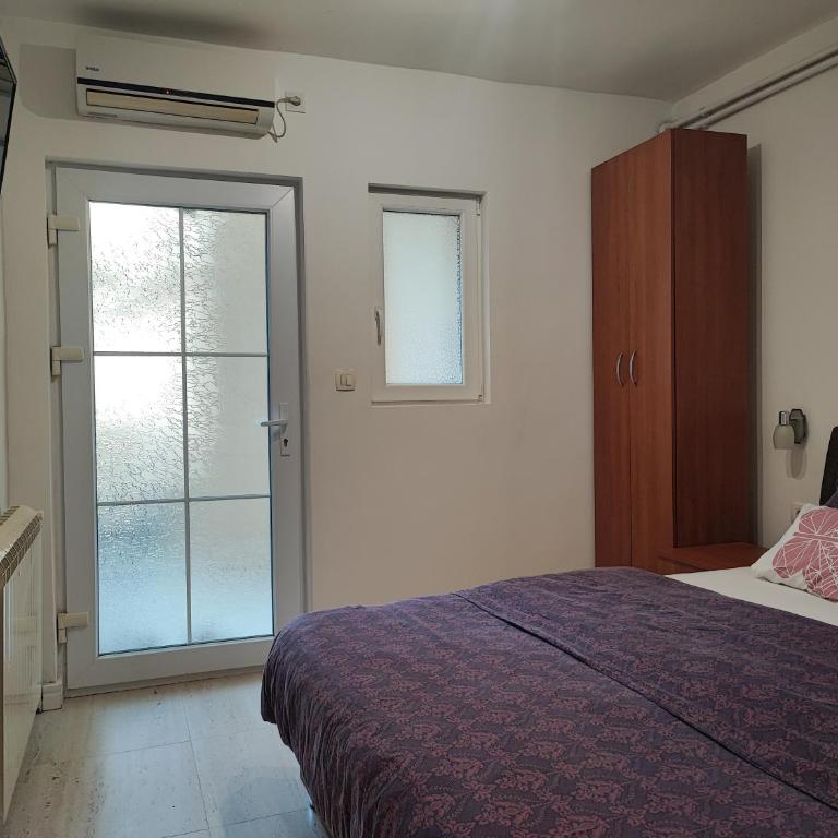 Radović Apartments - Studio Apartment - 7