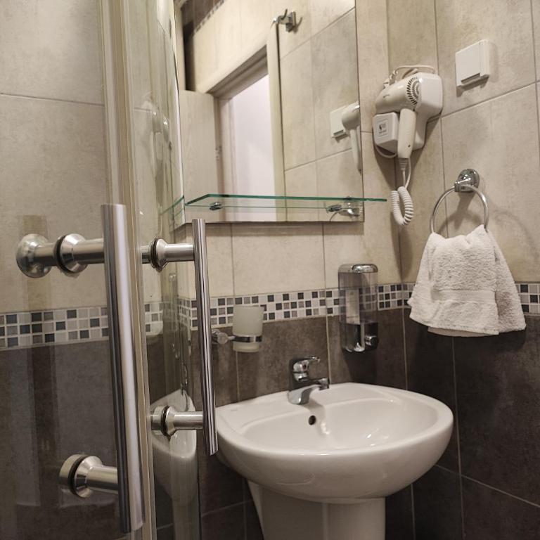 Radović Apartments - Studio Apartment - 8