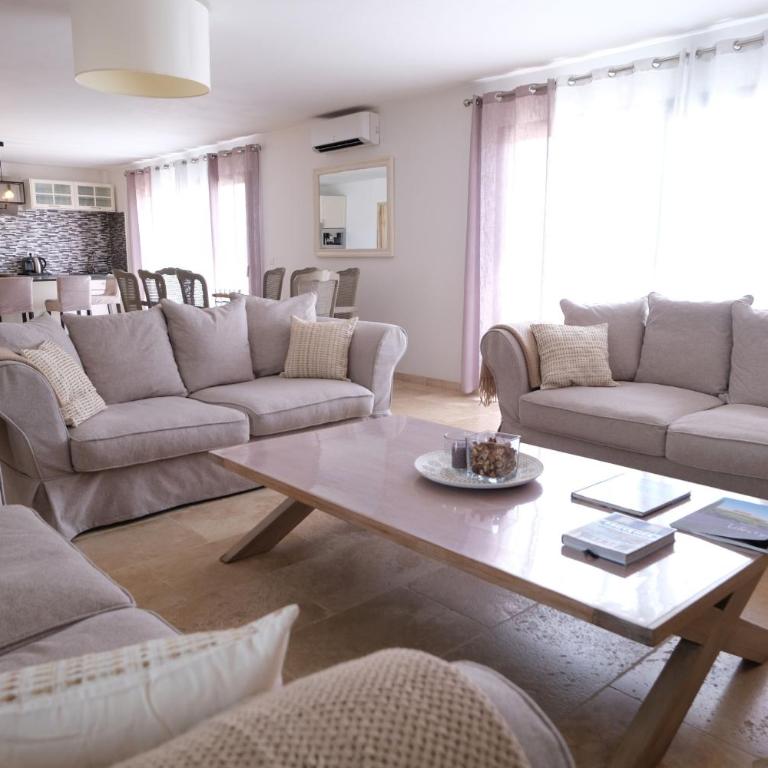 charming family house with private pool, near the center of arles, quiet, in the camargue natural park – 8 people - Villa 4 Chambres - 3