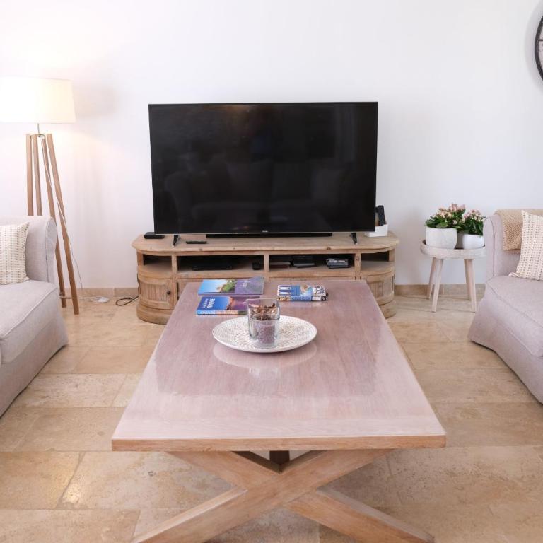 charming family house with private pool, near the center of arles, quiet, in the camargue natural park – 8 people - Villa 4 Chambres - 17