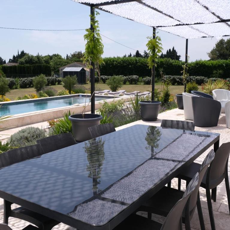 charming family house with private pool, near the center of arles, quiet, in the camargue natural park – 8 people - Villa 4 Chambres - 2