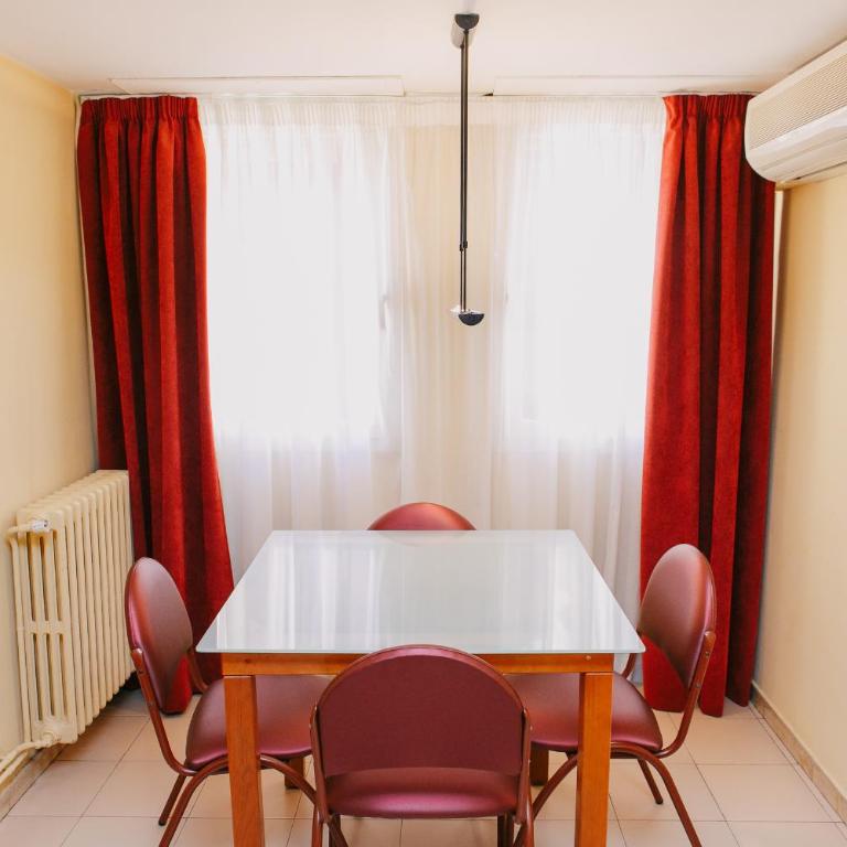 Aparthotel Bertrán - One-Bedroom Apartment (2 Adults) - 5