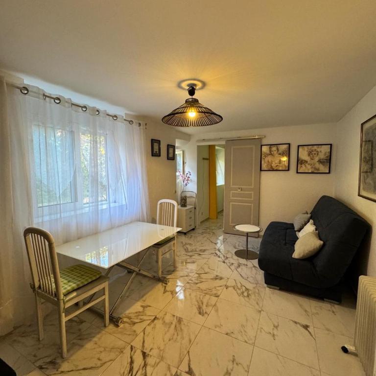 Paisible deux pièces - Appartement 1 Chambre - 3