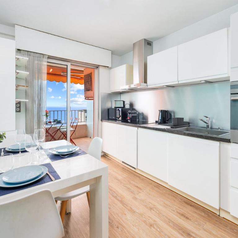 Frontière avec Monaco - Balcon avec vue mer - Parking - DO - Appartement - 17