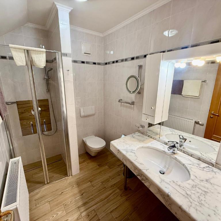 Landhaus Scherling - Classic Apartment mit 1 Schlafzimmer und Balkon - 8