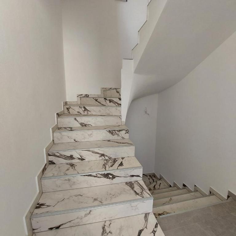 Top Apartments - Apartment - 12