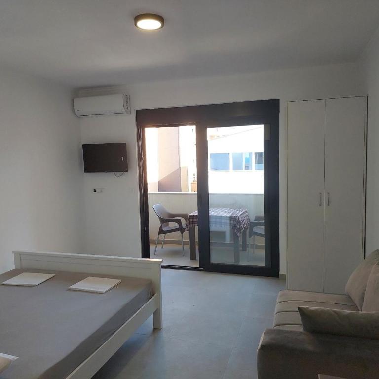 Top Apartments - Apartment - 1