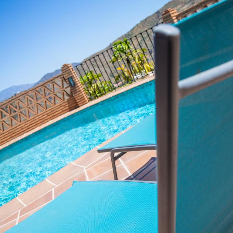 Villa Relax and Pool El Moral - Three-Bedroom Villa - 5