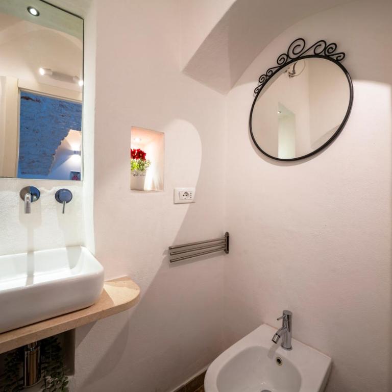 Velvet Maison Ostuni - One-Bedroom House - 11