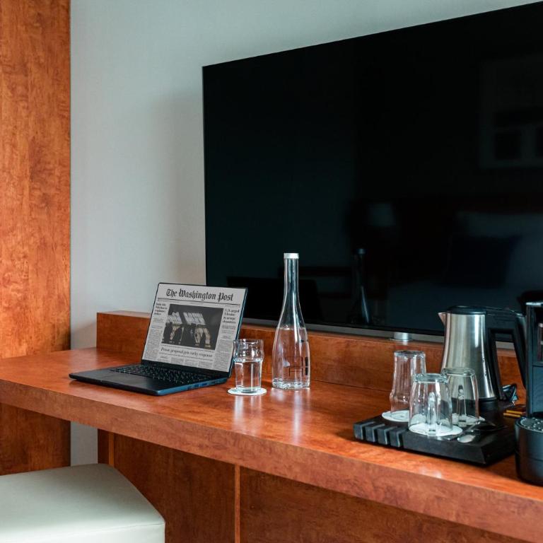 Crowne Plaza Lyon - Cité Internationale - Chambre Lit King-Size Premium avec Canapé-Lit - 2