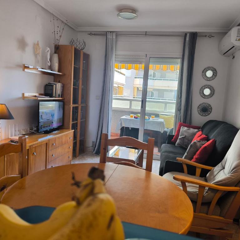 Comfortable Holiday Apartment in Torrevieja with Pool and Near the Sea - Apartment - 18