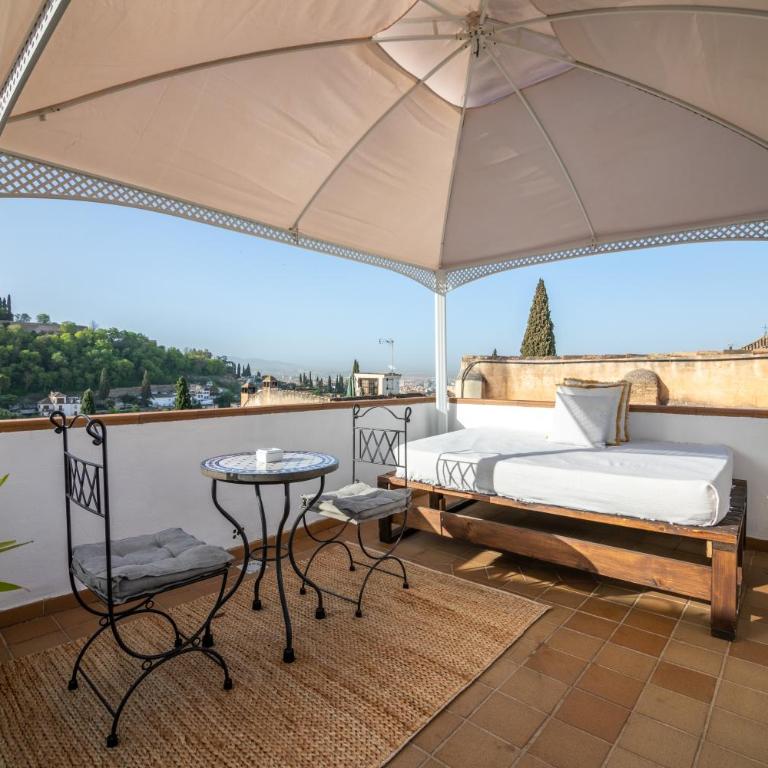 Casa Bombo - Deluxe Double Room with Balcony - 2