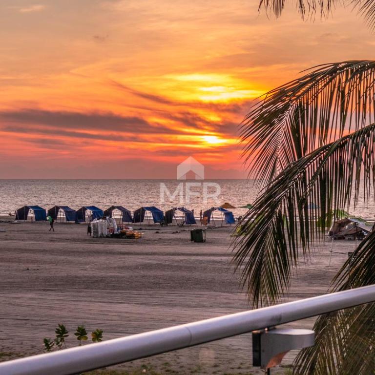 Morros Ultra, Beachfront & 2 Bedrooms by Inmobiliaria MFR - Two-Bedroom Apartment - 27