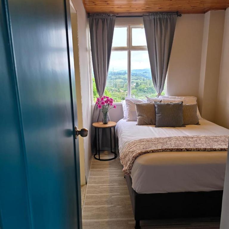 Hotel Boutique Santa María - Habitación Triple con vistas a la montaña - 6
