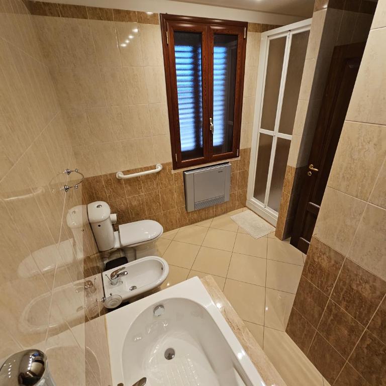 Villa Nino - Deluxe King Room - 6