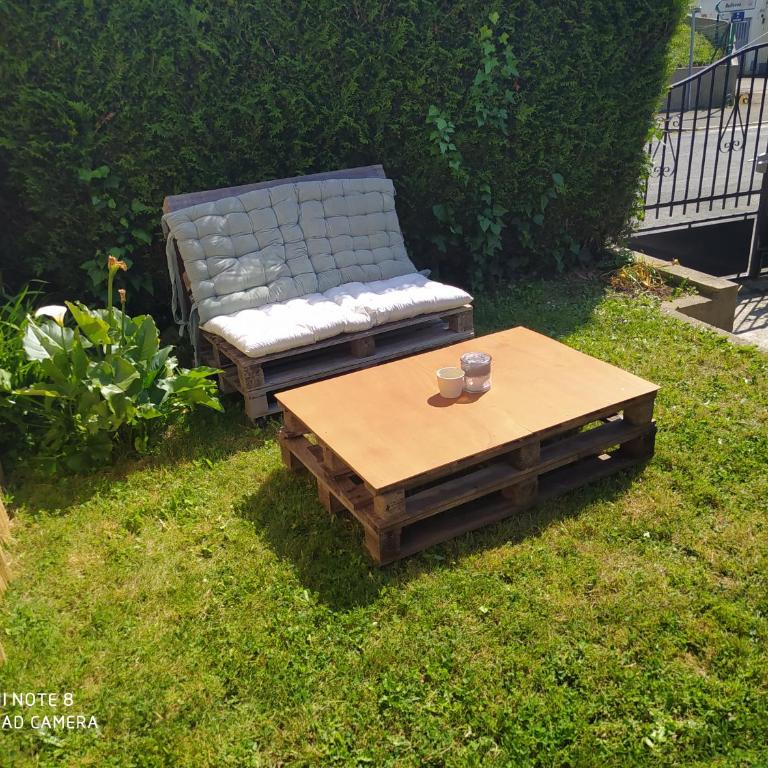 Appartement dans maison de caractère en pierre avec WIFI - Appartamento con 2 Camere da Letto e Vista Giardino - 17