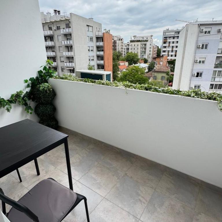 LUNI Apartmants Vracar - Luksuzna Trokrevetna Soba - 4