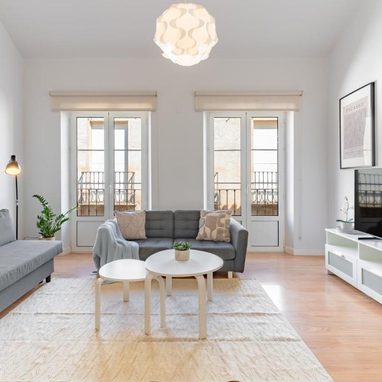 Picasso Duplex Deluxe - Two-Bedroom Apartment - 5