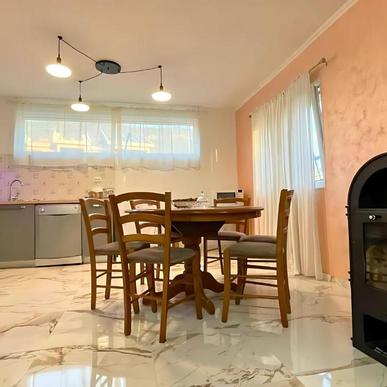 Tivat Garden Apartments - Near Airport & Beach, Quiet Stay - Two-Bedroom Apartment - 39