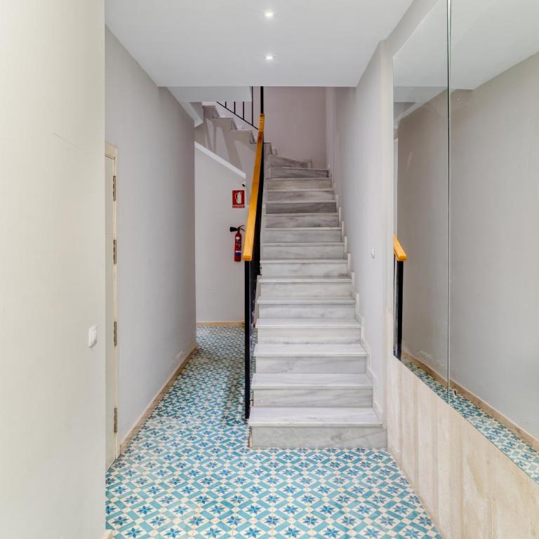 Picasso Duplex Deluxe - Two-Bedroom Apartment - 16